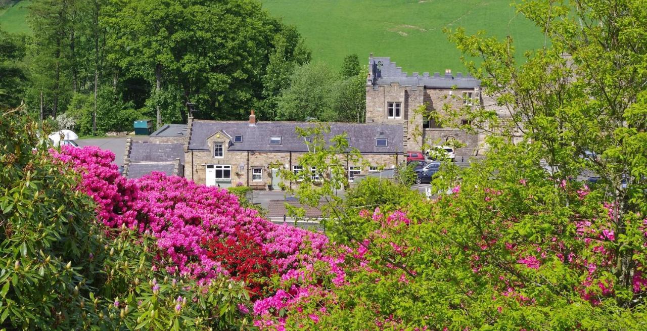 Blenkinsopp Castle Inn Greenhead エクステリア 写真